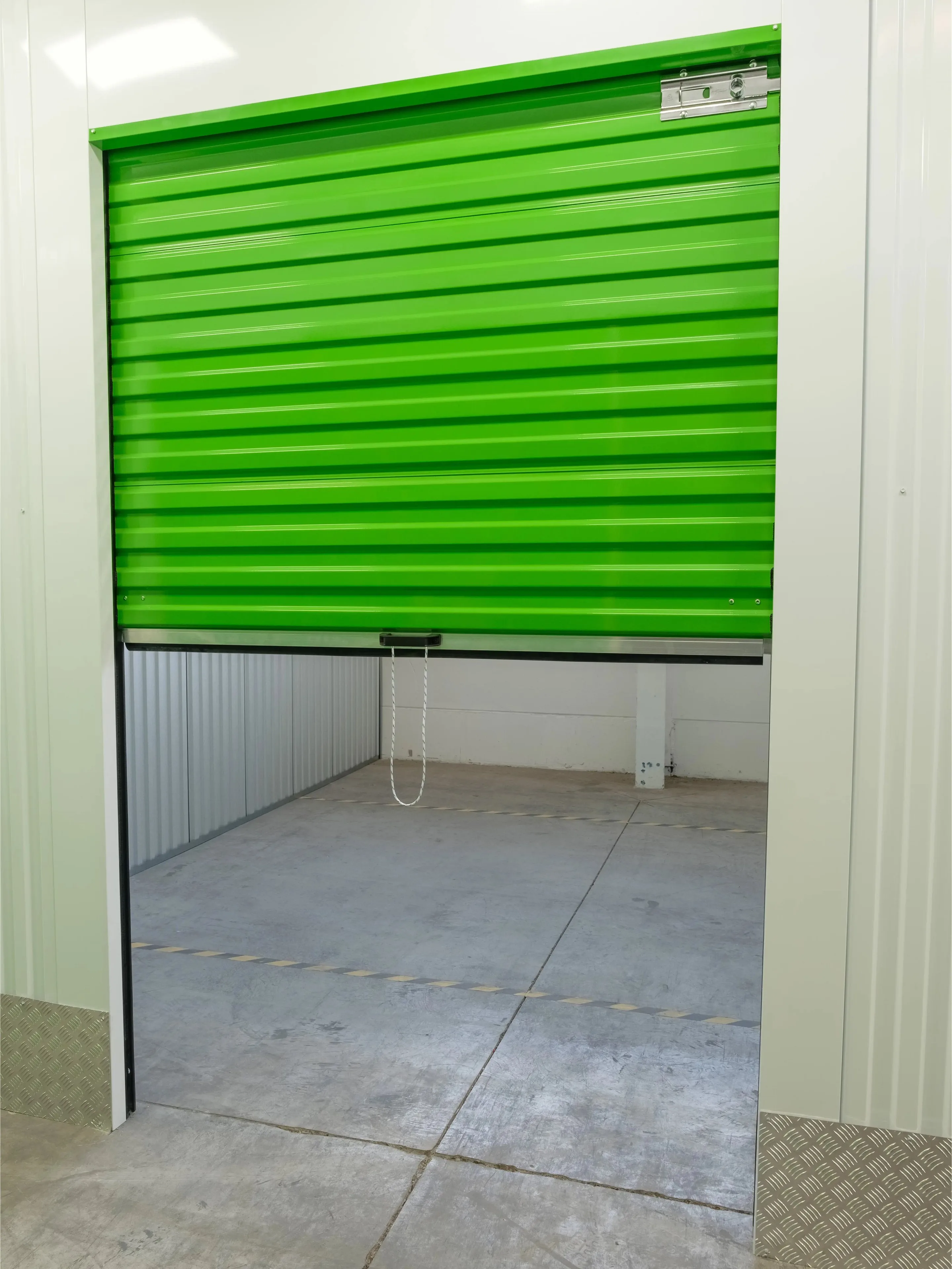 Sauberer und trockener Selfstorage-Bereich